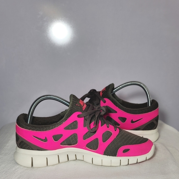 Nike Womens Size 8 Free Run Sneakers. - Picture 8 of 9